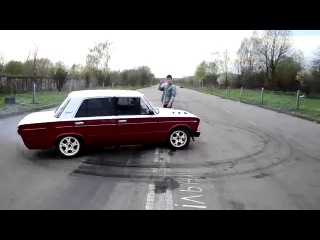 drift on a vaz 2106 super didn't know that ours could do that